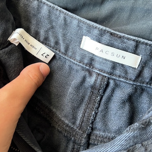 Black pac sun shorts - Picture 2 of 3